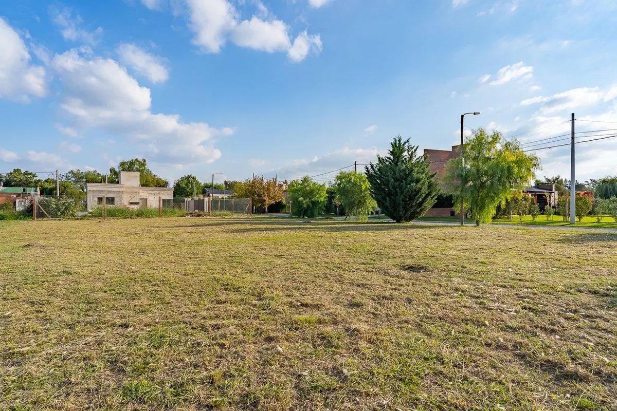 TERRENO EN VENTA EN ACEQUIAS ROLDAN 2