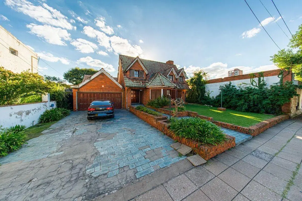 CASA EN VENTA IDEAL DESARROLLO SAN LORENZO 5