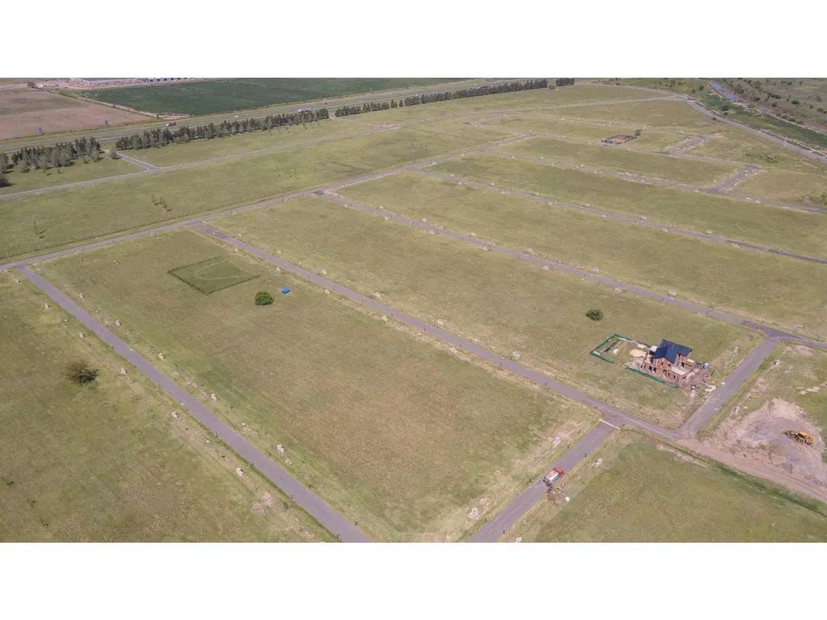Venta Lote barrio privado Los Pasos del Jockey 3 3