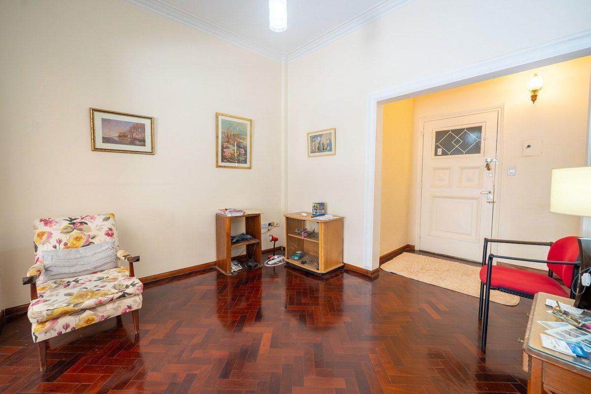DEPARTAMENTO EN VENTA DE 2 DORMI + COMODÍN CENTRO
