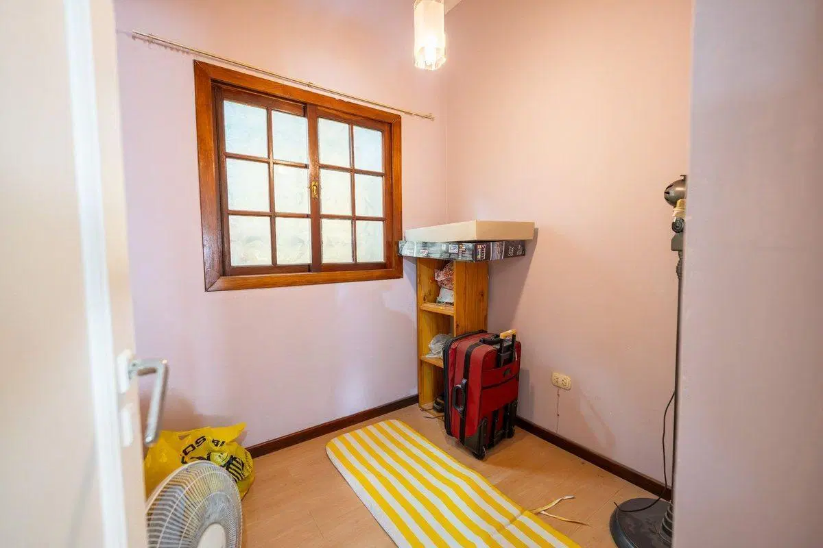 DEPARTAMENTO EN VENTA DE 2 DORMI + COMODÍN CENTRO 2