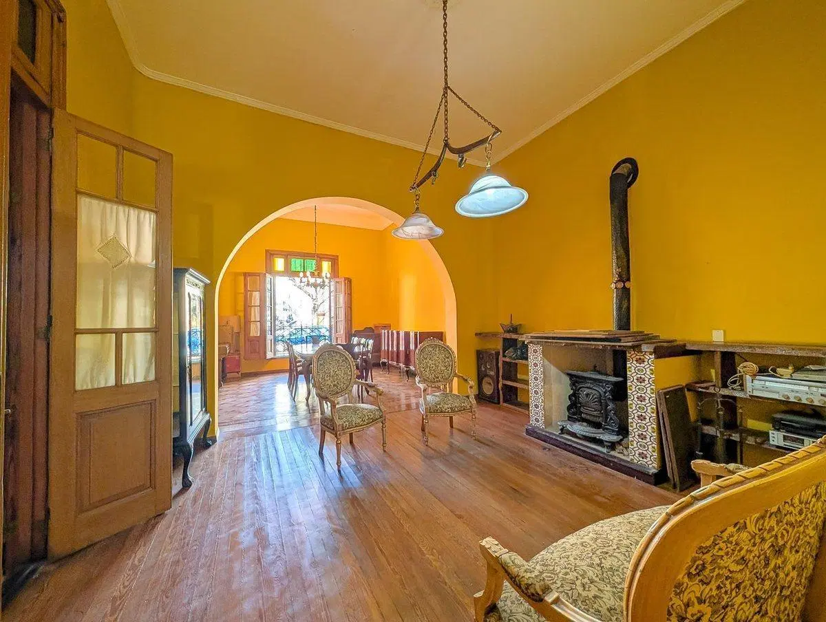 CASA EN VENTA ABASTO 3 DORMITORIOS QUINCHO TERRAZA 4