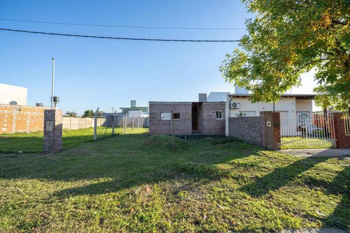 CASA EN VENTA EN RICARDONE A TERMINAR 5