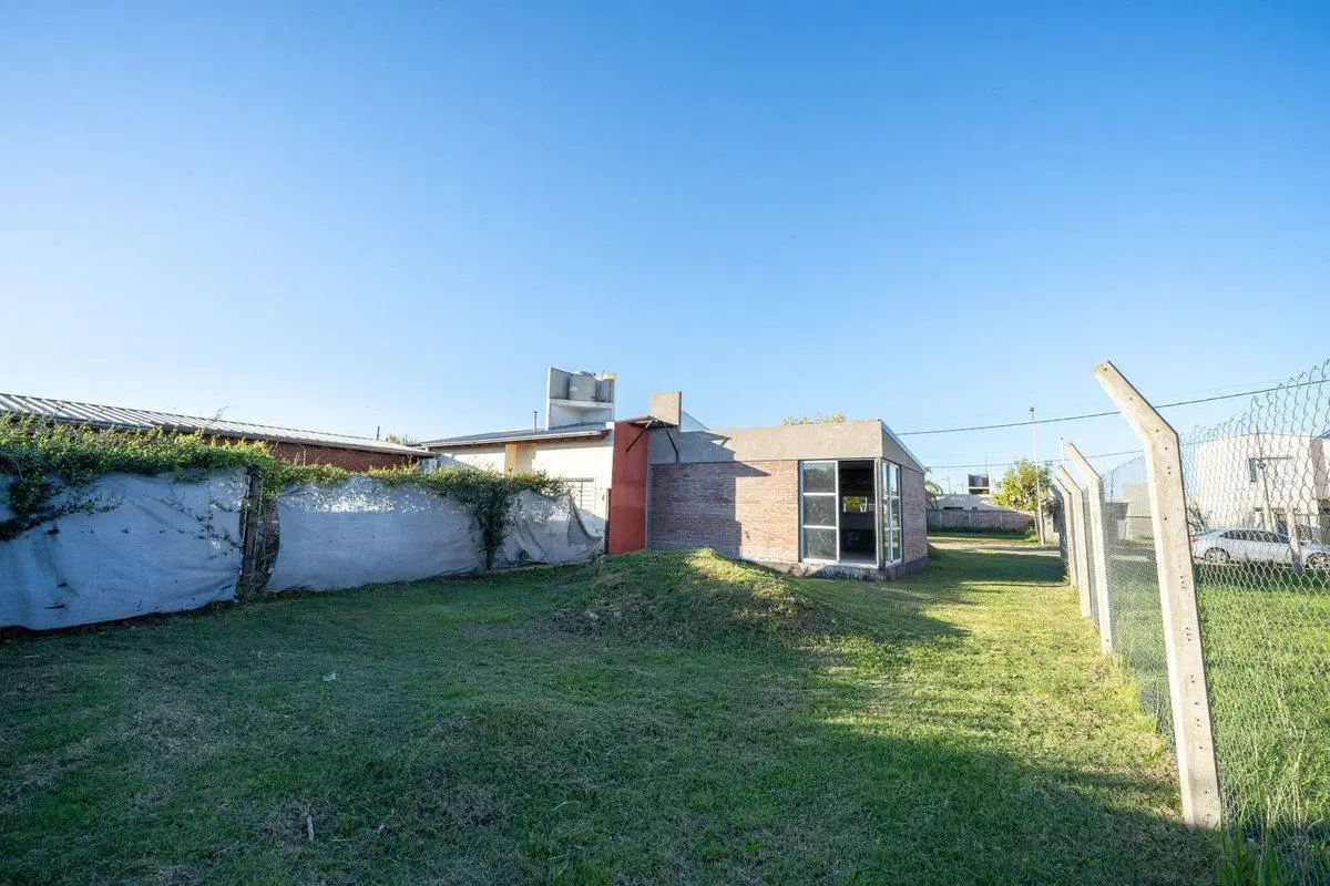 CASA EN VENTA EN RICARDONE A TERMINAR 4