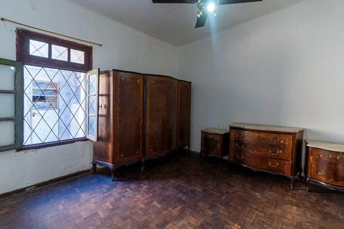 Casa a reciclar en Venta en Ludueña con cochera 5