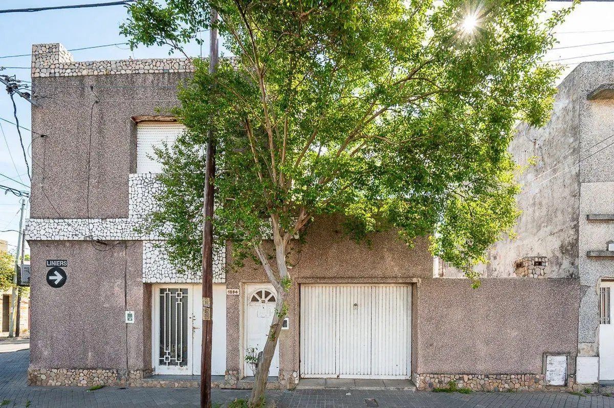 Venta dos casas mas local comercial Azcuénaga 5