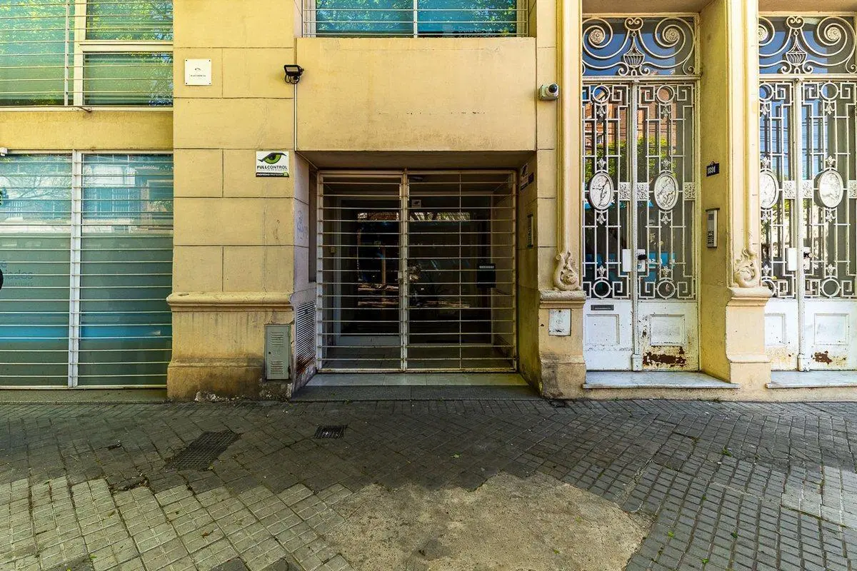 LOCAL VENTA ABASTO ROSARIO PLANTA BAJA 4
