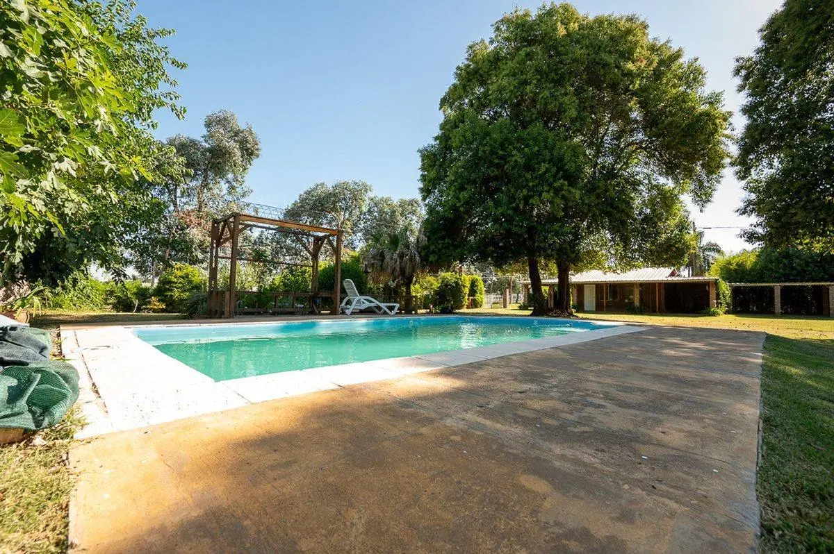 CASA EN VENTA EN OLIVEROS QUINCHO PILETA PARRILLA 3