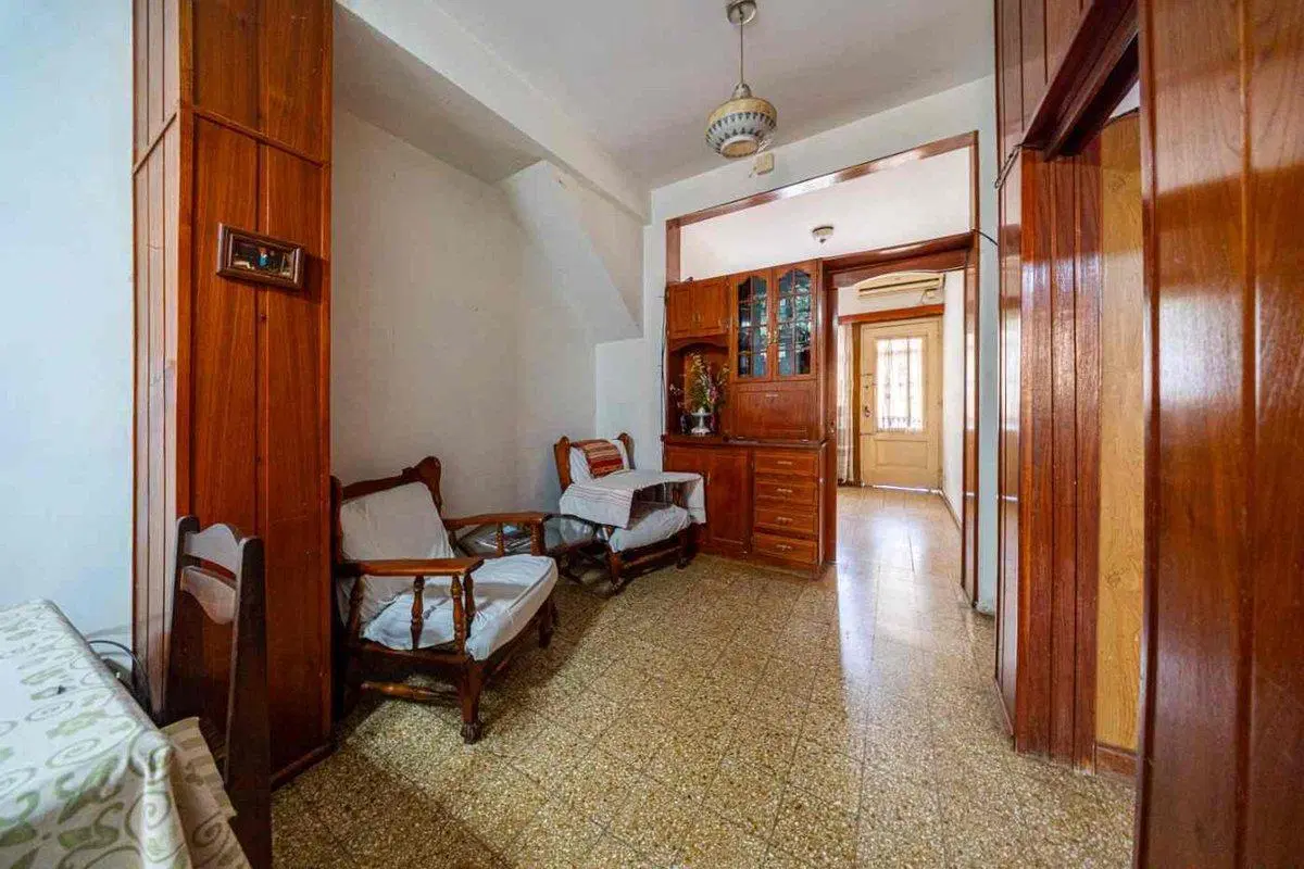 PH EN VENTA DOS DORMITORIOS EN ECHESORTU CON PATIO 2