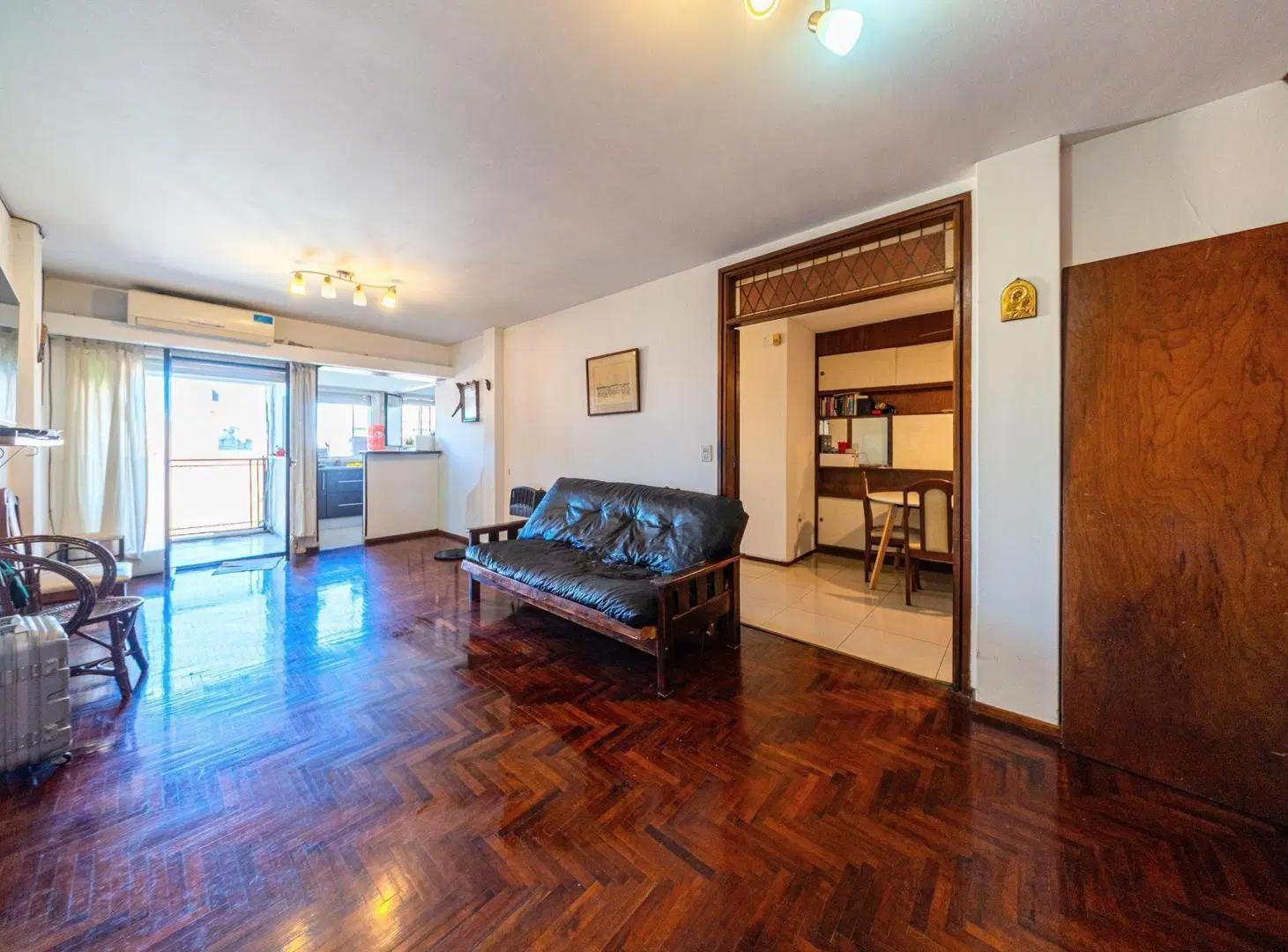 VENTA DEPARTAMENTO 2 DORMITORIOS + COMODIN CENTRO 2