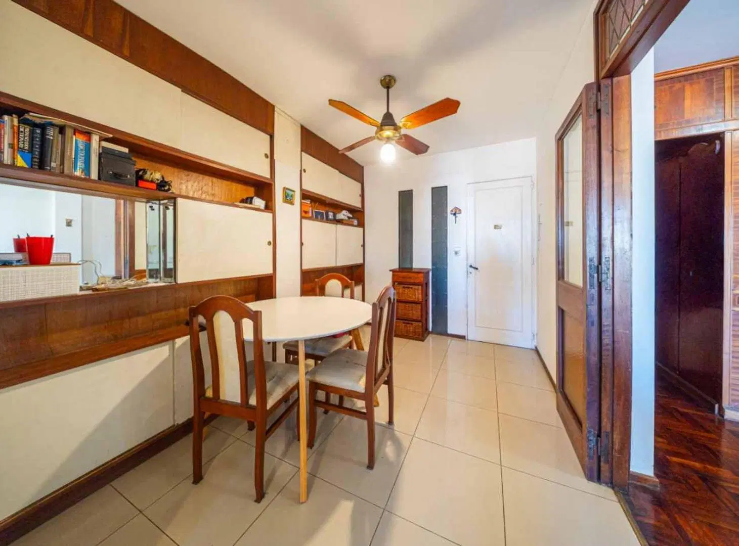 VENTA DEPARTAMENTO 2 DORMITORIOS + COMODIN CENTRO 5