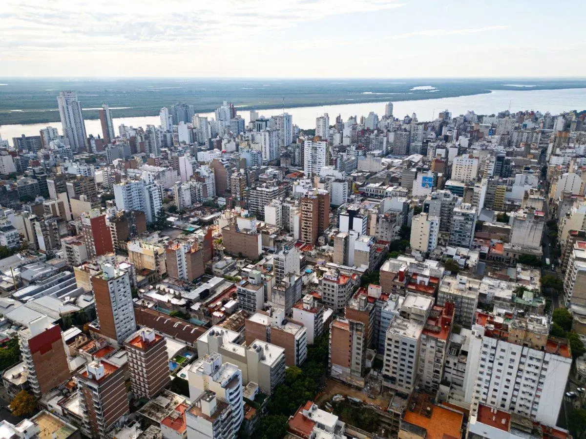 LOTE EN VENTA DE 315 M2 PB+8 4