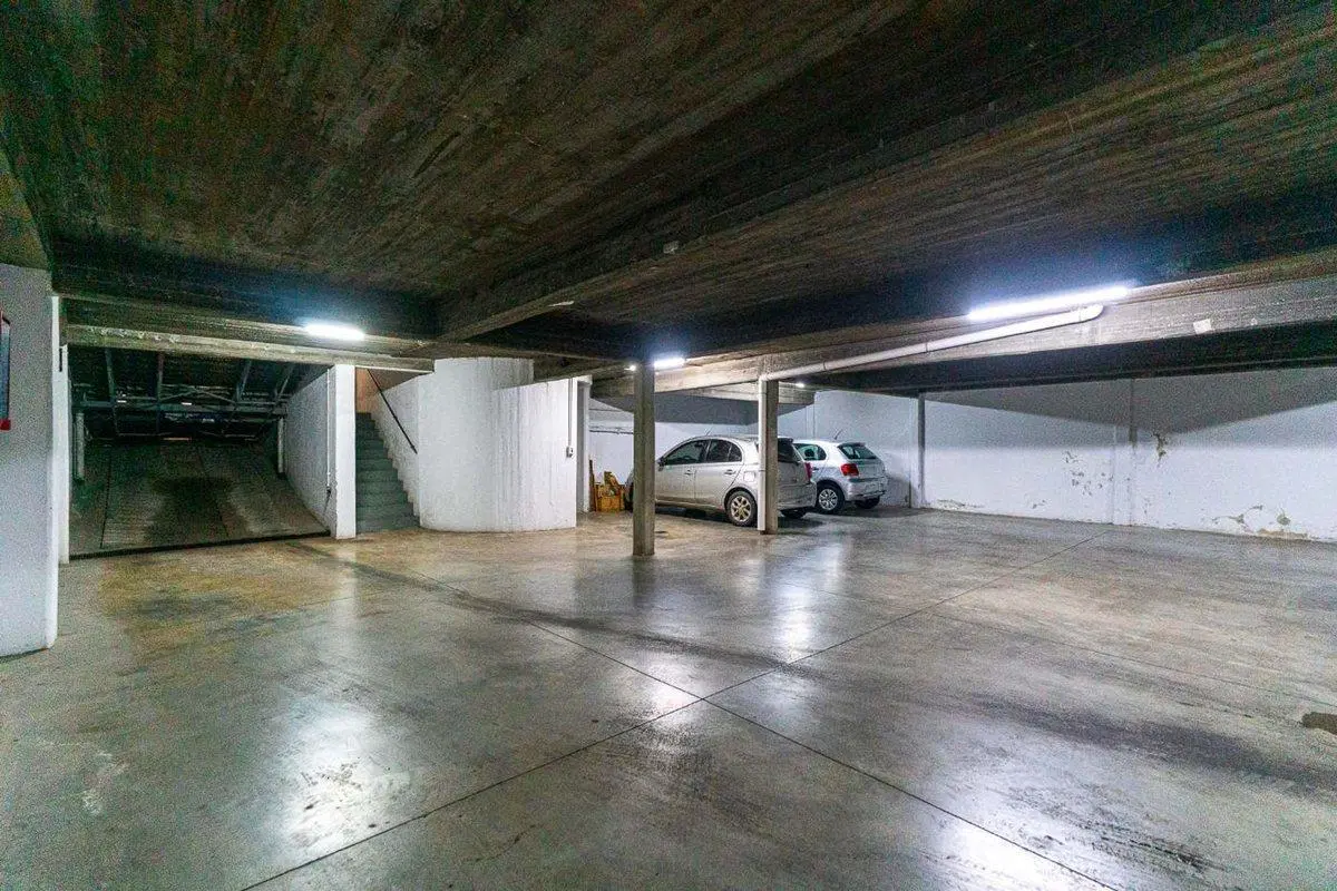 Cochera en Venta Abasto 4