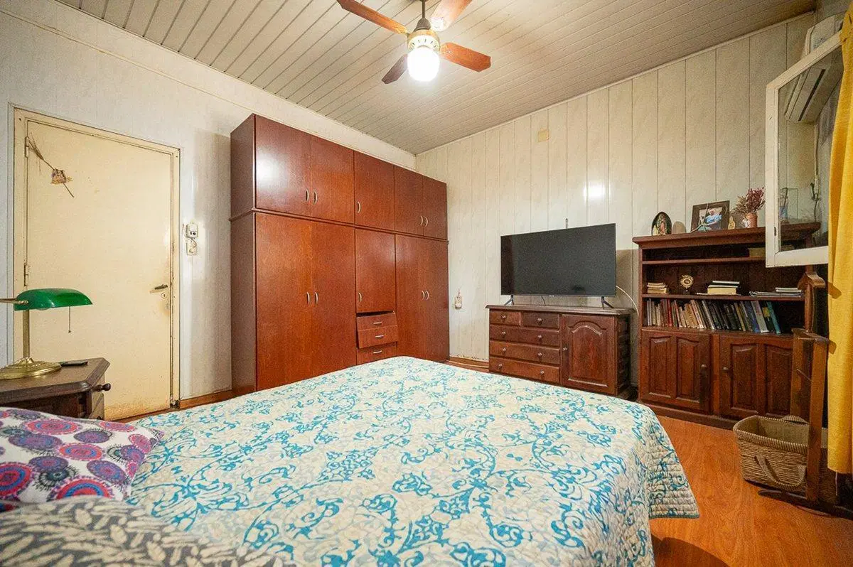 CASA EN VENTA 3 DORMITORIOS COCHERA QUINCHO 4