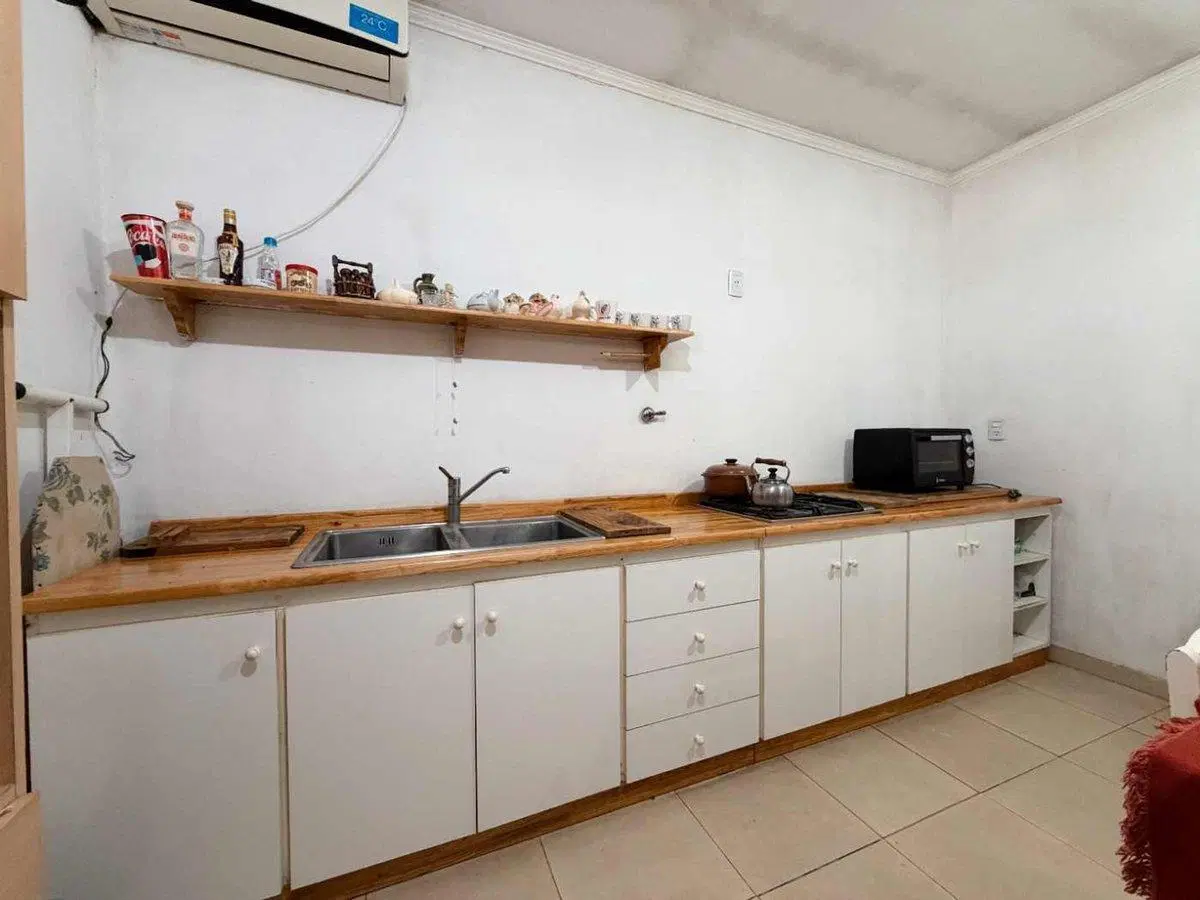 CASA EN VENTA 1 DORMITORIO + LOCAL + PATIO 4