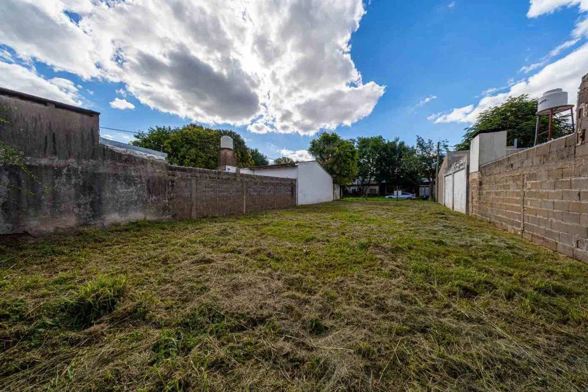 TERRENO EN VENTA EN BAIGORRIA BARRIO SANTA RITA 4