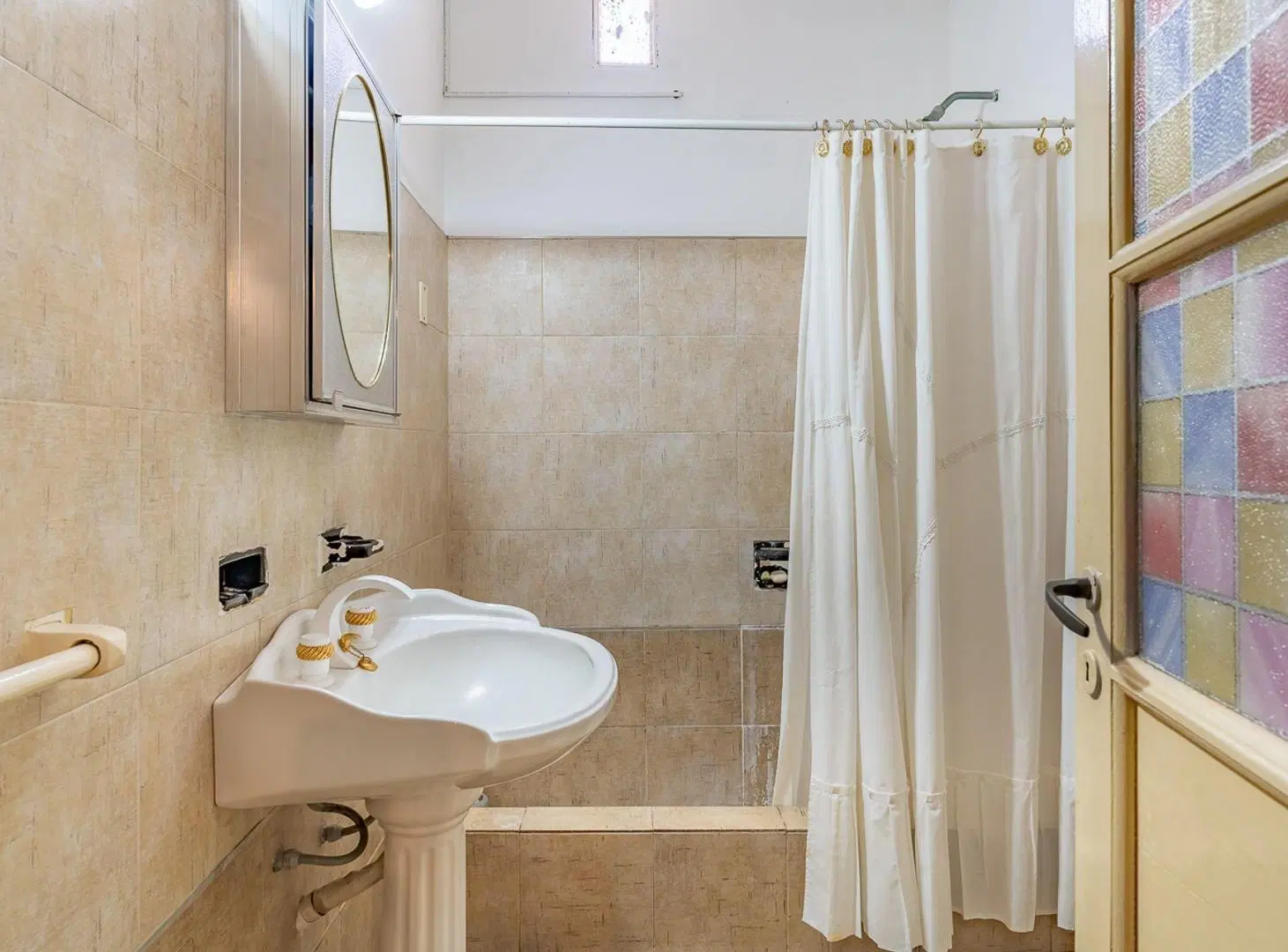 CASA EN VENTA EN BARRIO BELGRANO DOS DORMITORIOS 3