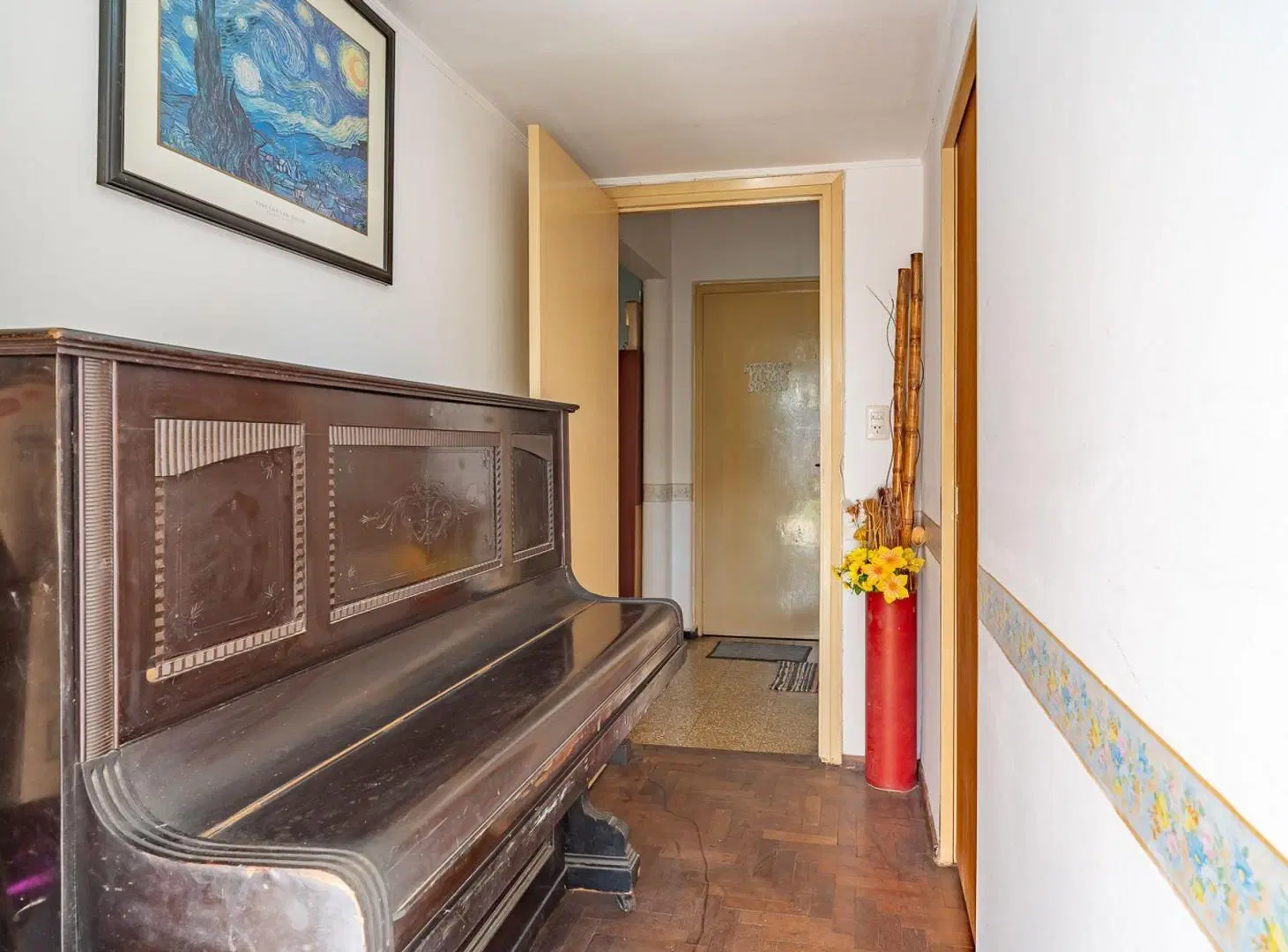 CASA EN VENTA EN BARRIO BELGRANO DOS DORMITORIOS 8