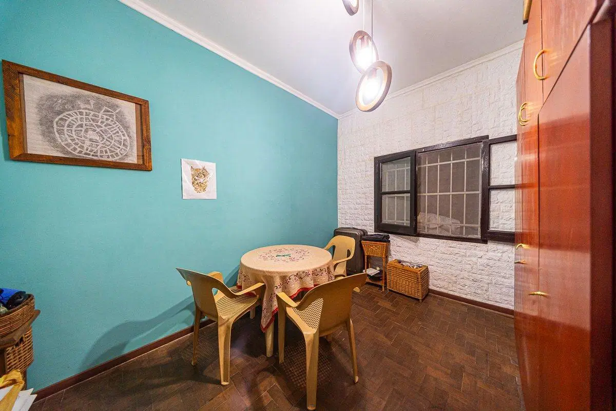 CASA EN VENTA  FISHERTON 2 PROPIEDADES EN UN LOTE 4