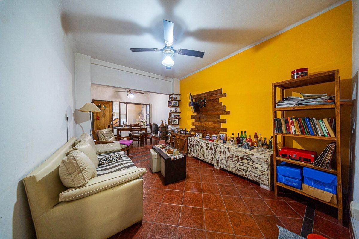 CASA EN VENTA FISHERTON 2 PROPIEDADES EN UN LOTE