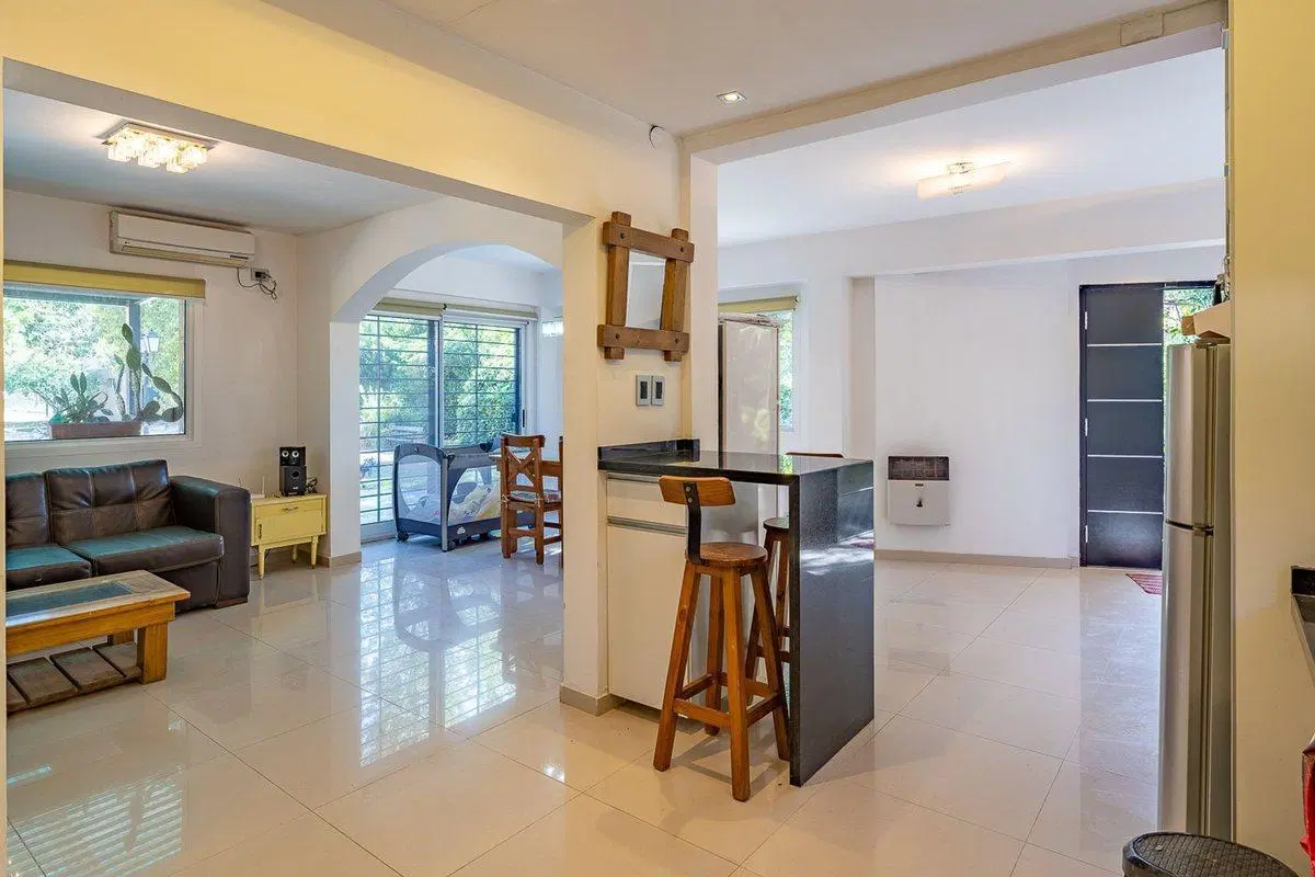 CASA EN VENTA EN FUNES 3 DORMITORIOS ZONA ARBOLADA 4
