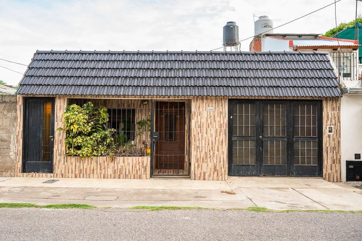 Casa en Venta 1 Dormitorio con cochera 3