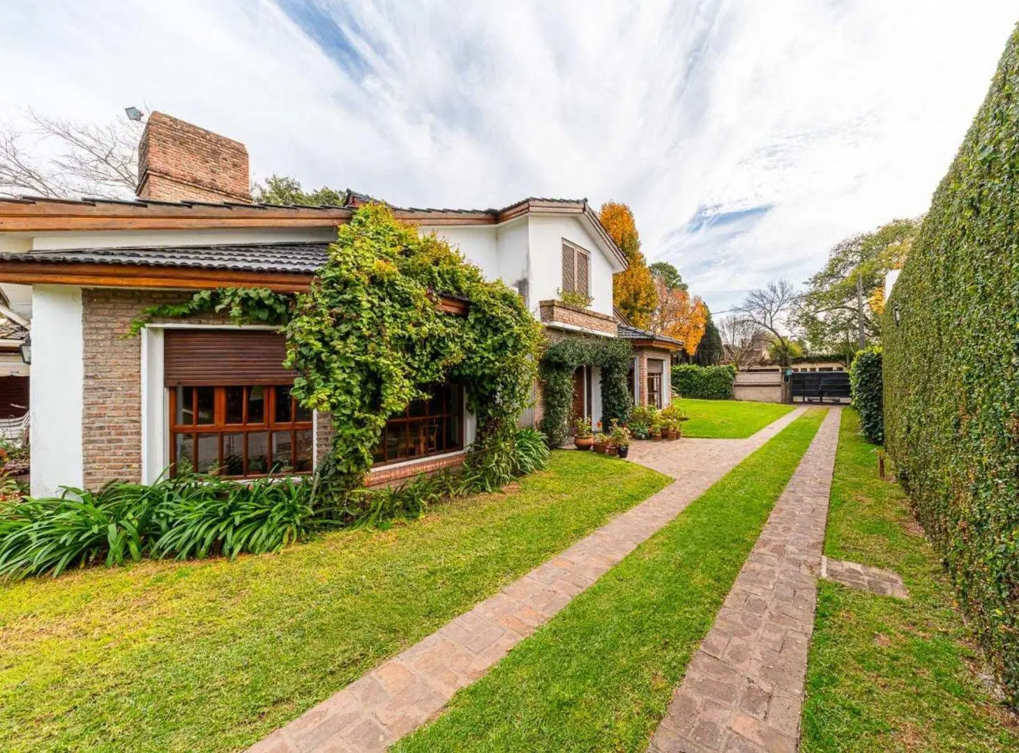 Casa en venta 3 dormitorios, jardín y pileta 5