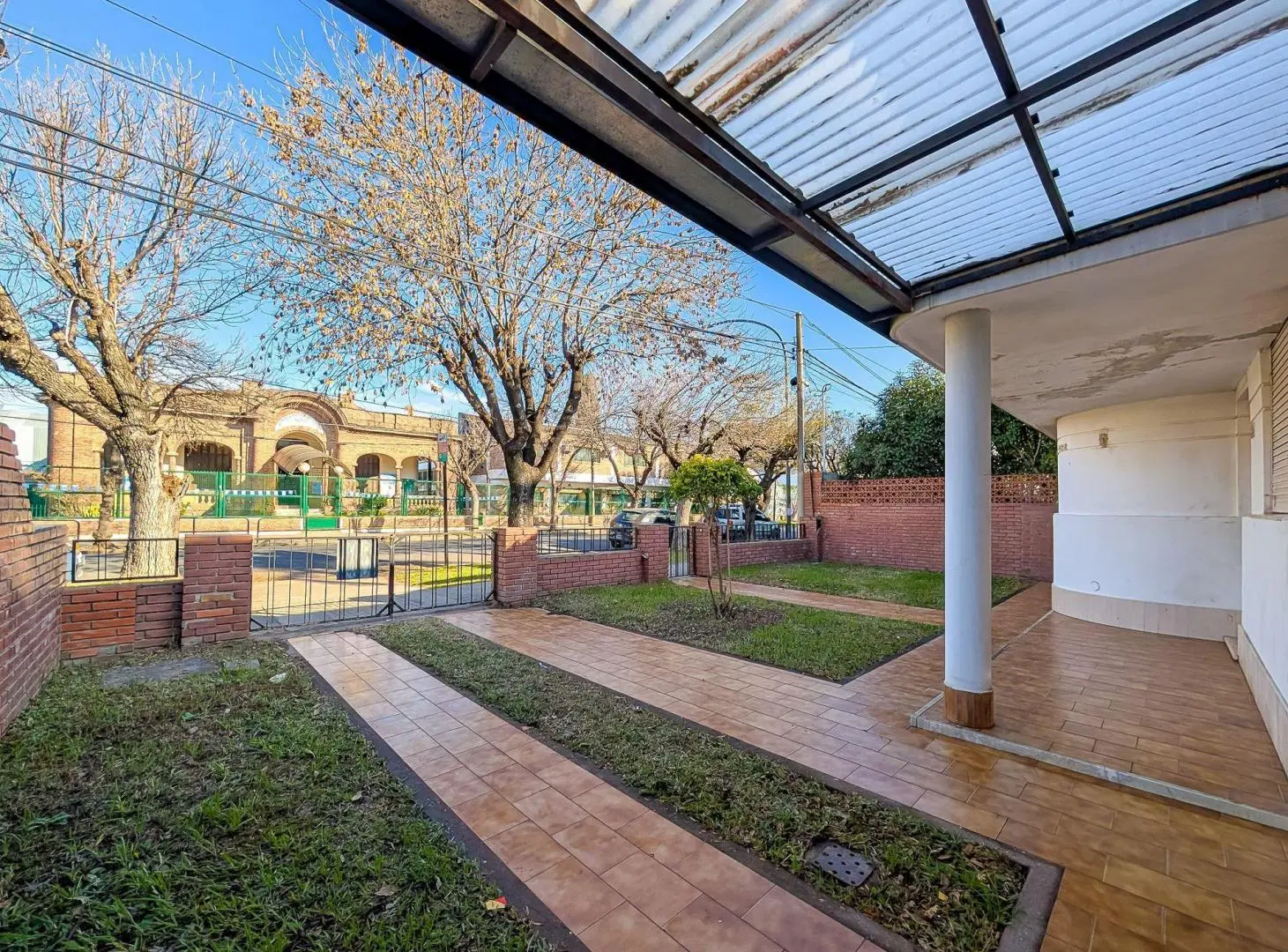 CASA 4 AMBIENTES EN VENTA EN ZONA SUR CON JARDIN 5