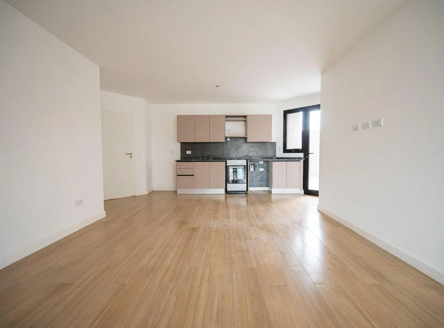 DEPARTAMENTO EN VENTA 2 DORMITORIOS PICHINCHA 2
