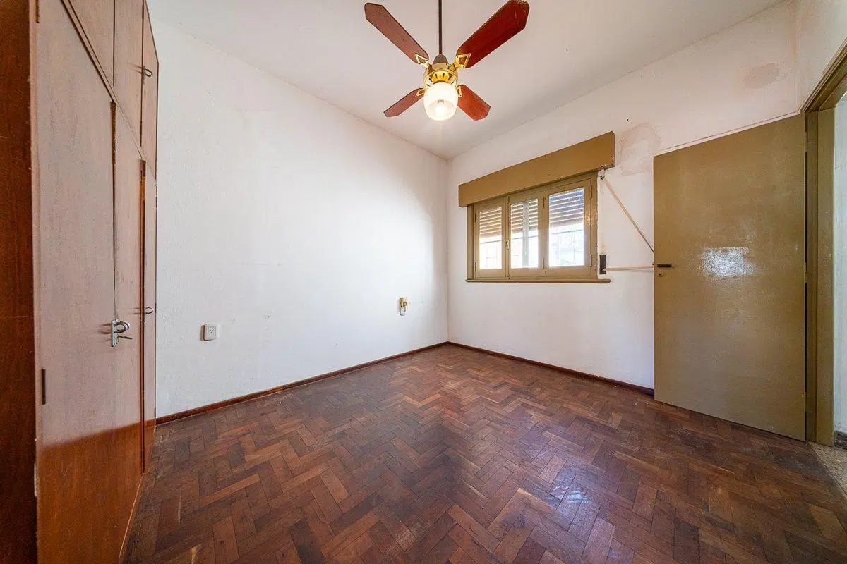 Venta casa 4 dormitorios con patio en Luis Agote 4