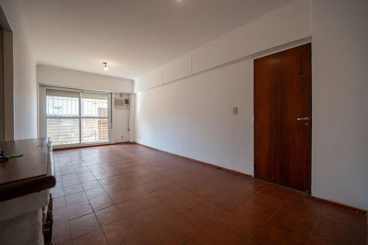 Venta departamento 3 dormitorios 2 balcones Abasto 3