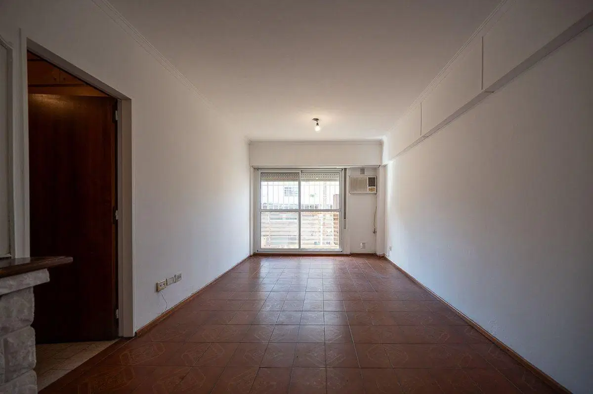 Venta departamento 3 dormitorios 2 balcones Abasto 2