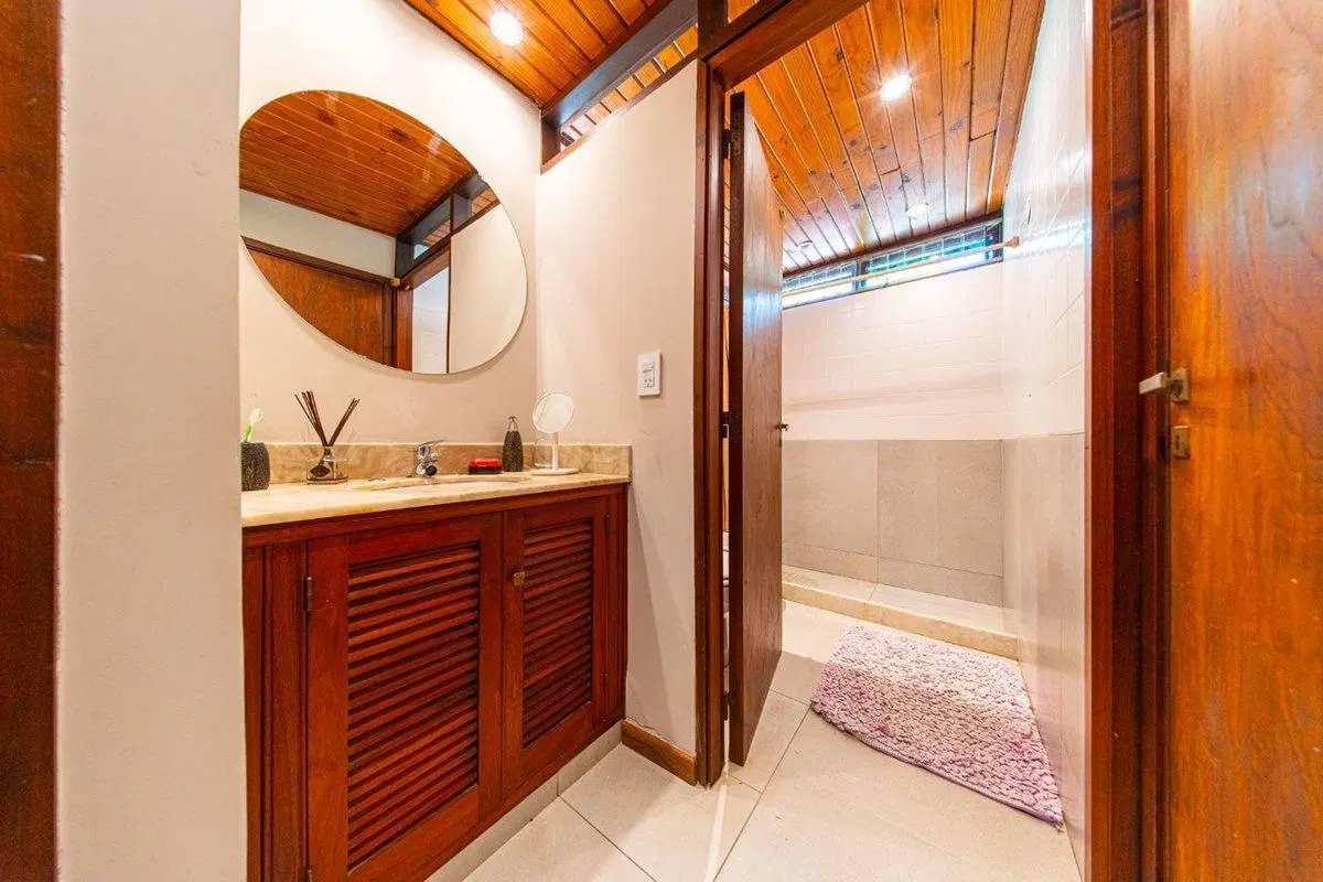 Casa remodelada en Venta Fisherton 4 dormitorios 4