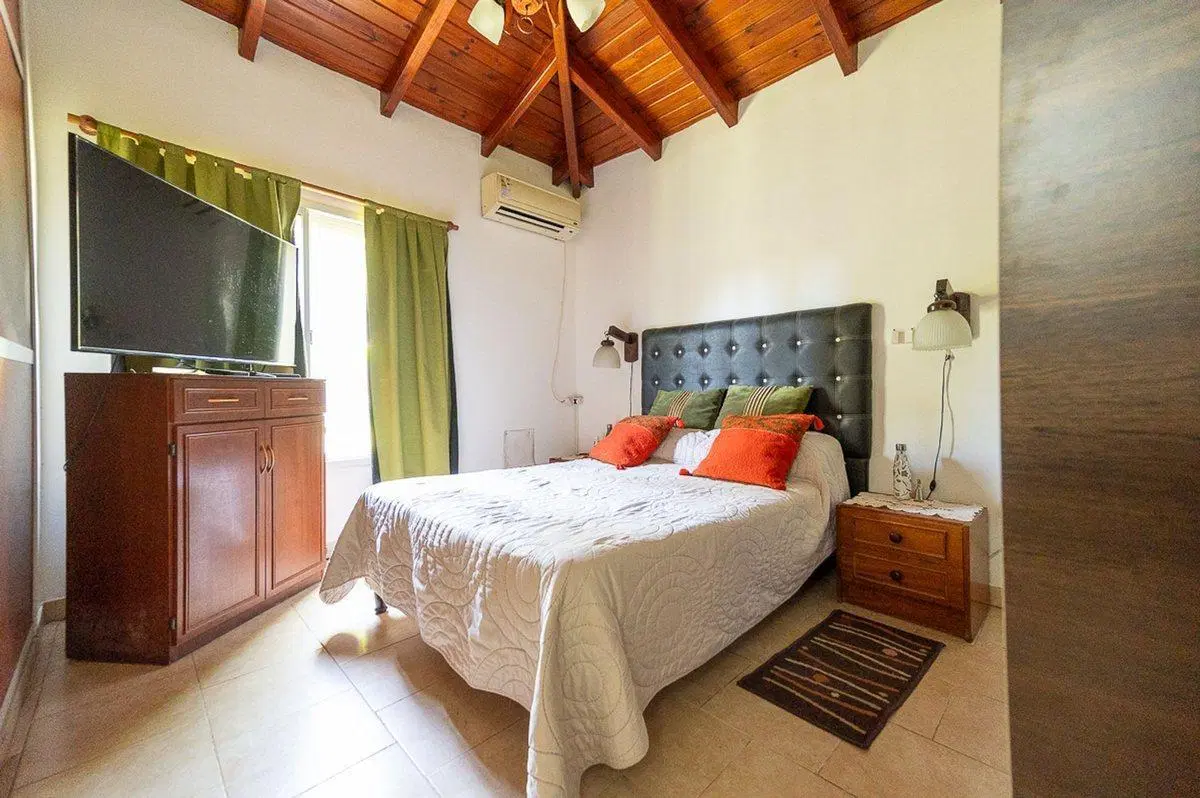 VENTA CASA 2 DORMITORIOS ROLDAN  APTA CREDITO 5