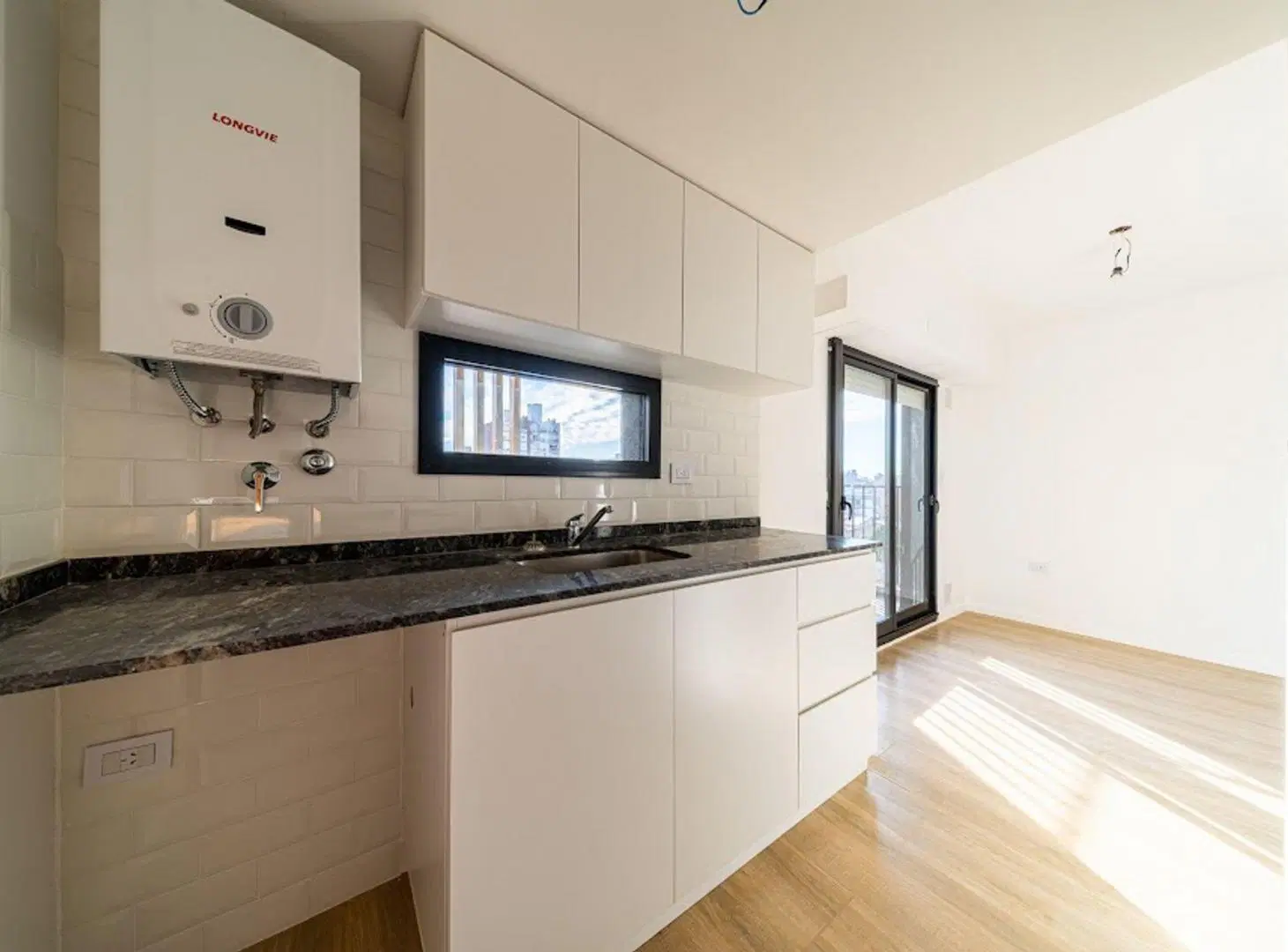 Departamento en venta de un dormitorios en Abasto. 4