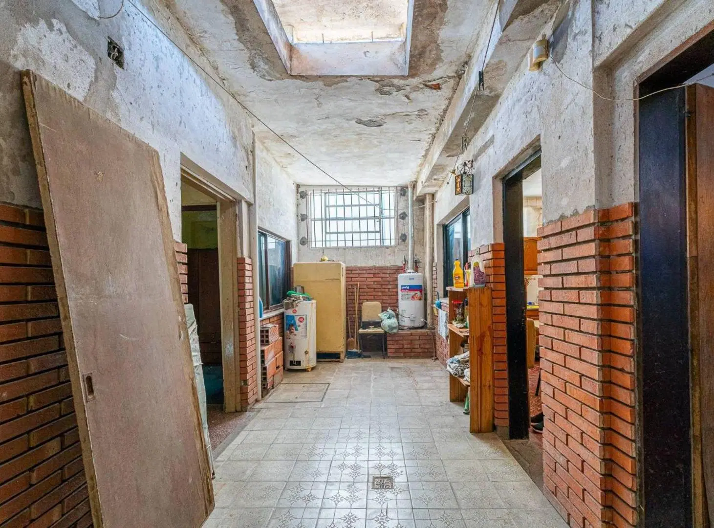 CASA VENTA 4 DORMITORIOS BARRIO SARMIENTO ALBERDI 5