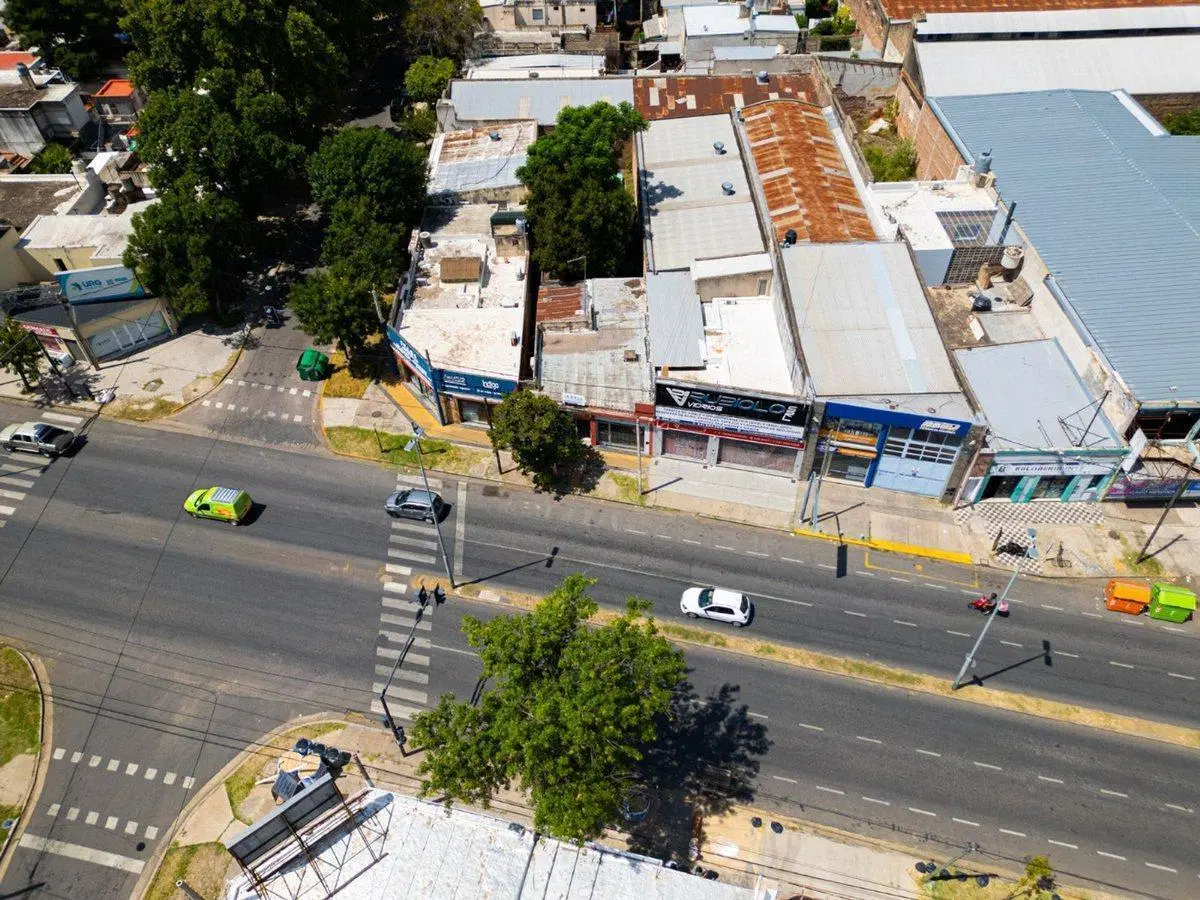 TERRENO EN VENTA LOCALES Y CASA EN BARRIO BELGRANO 2