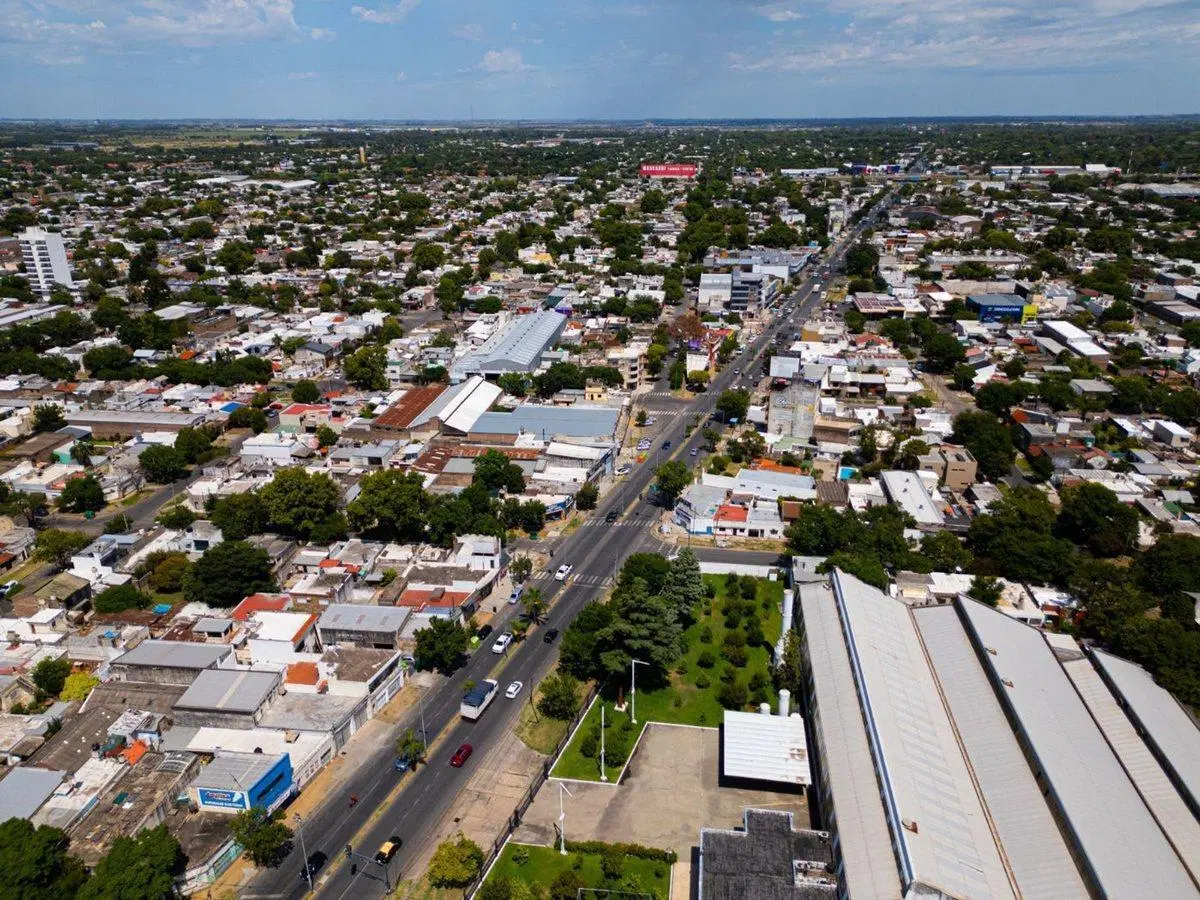 TERRENO EN VENTA LOCALES Y CASA EN BARRIO BELGRANO 5