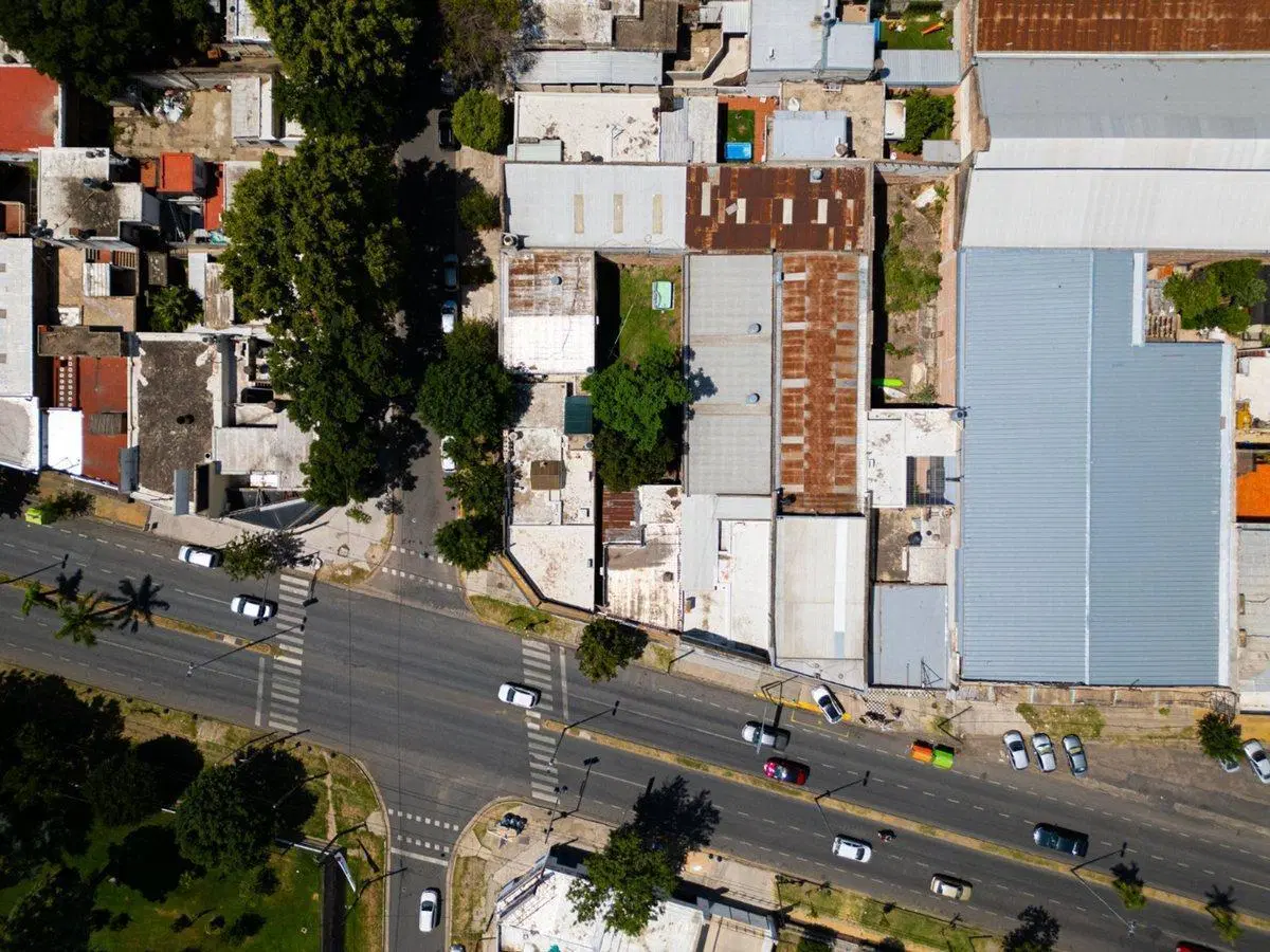 TERRENO EN VENTA LOCALES Y CASA EN BARRIO BELGRANO 3