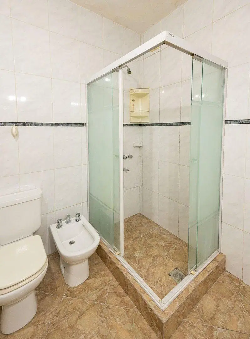 CASA EN VENTA 3 DORMITORIOS COCHERA PERMUTA 5
