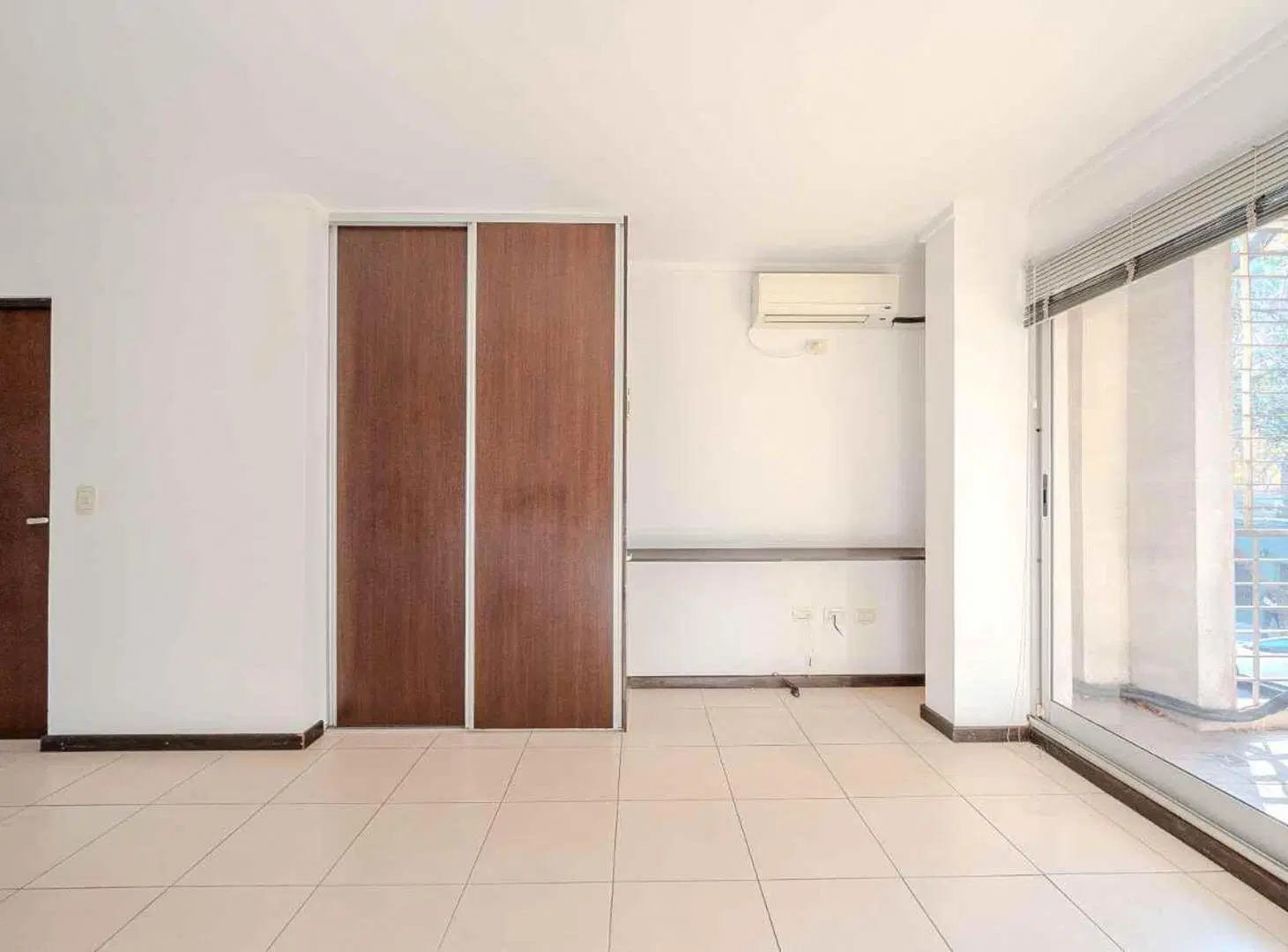 MONOAMBIENTE EN VENTA BARRIO LOURDES CON COCHERA 5