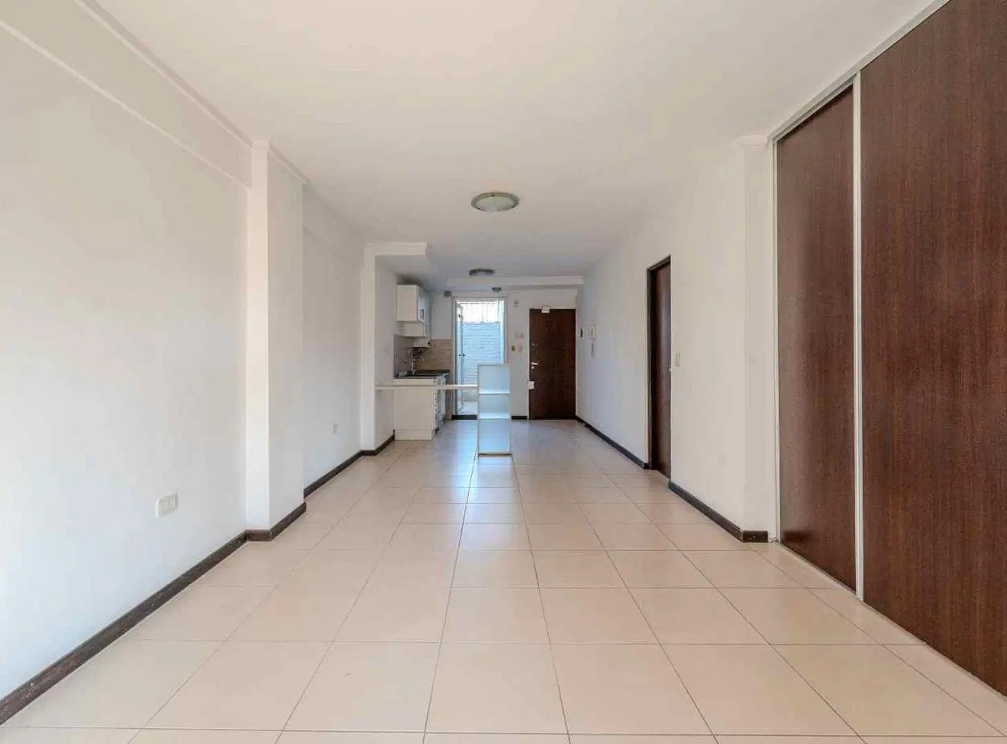 MONOAMBIENTE EN VENTA BARRIO LOURDES CON COCHERA 3