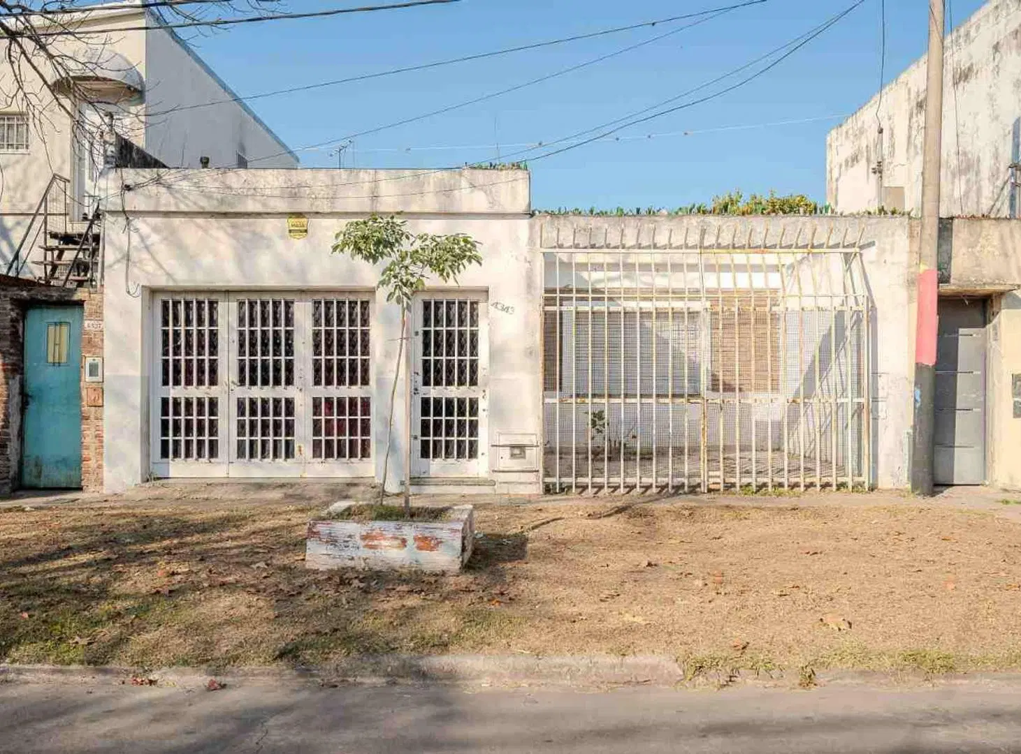 CASA EN VENTA 2DORMITORIOS COCHERA JARDIN ZONA SUR 3