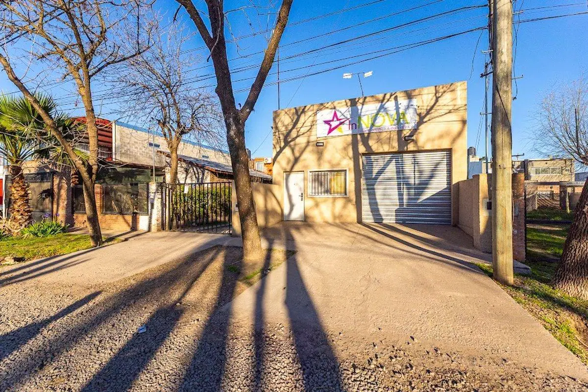 LOCAL Y GALPON COMERCIAL EN VENTA EN RICARDONE 5
