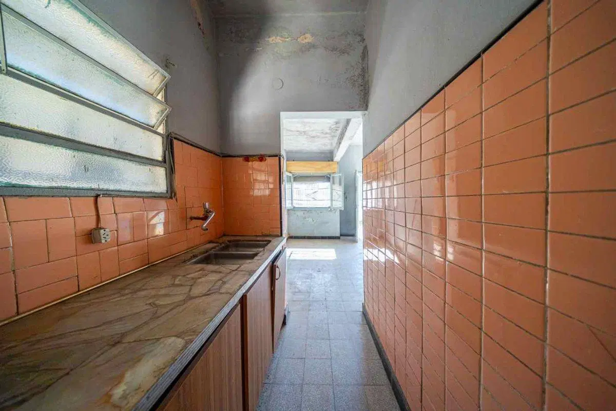 CASA EN VENTA A RECICLAR 2 DOMIRTORIOS CON PATIO 3