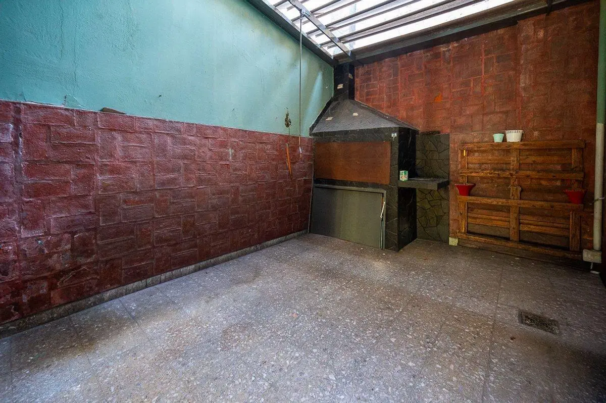 CASA EN VENTA 3 DORMITORIOS BARRIO INDUSTRIAL 8