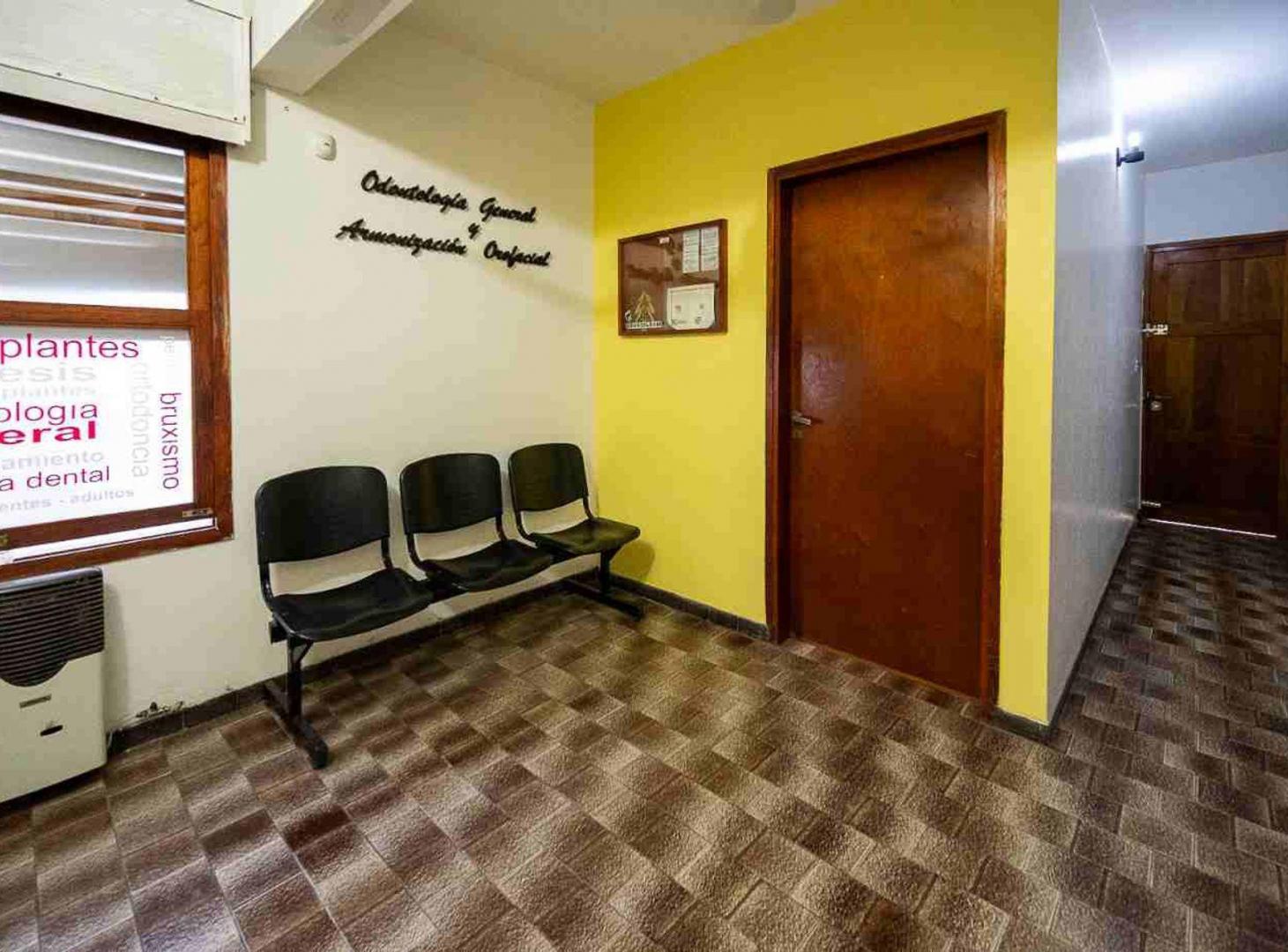 Foto de Venta Casa 3 Dormitorios + local comercial, imagen 3