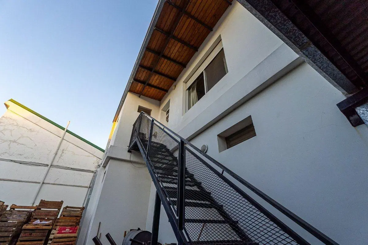 DEPARTAMENTO LOCAL GALPON EN VENTA EN BAIGORRIA 3