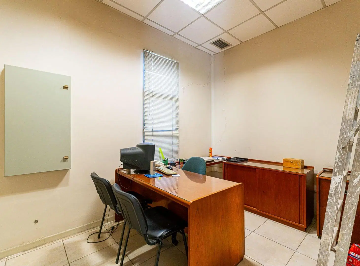 Galpon en venta y oficinas 4