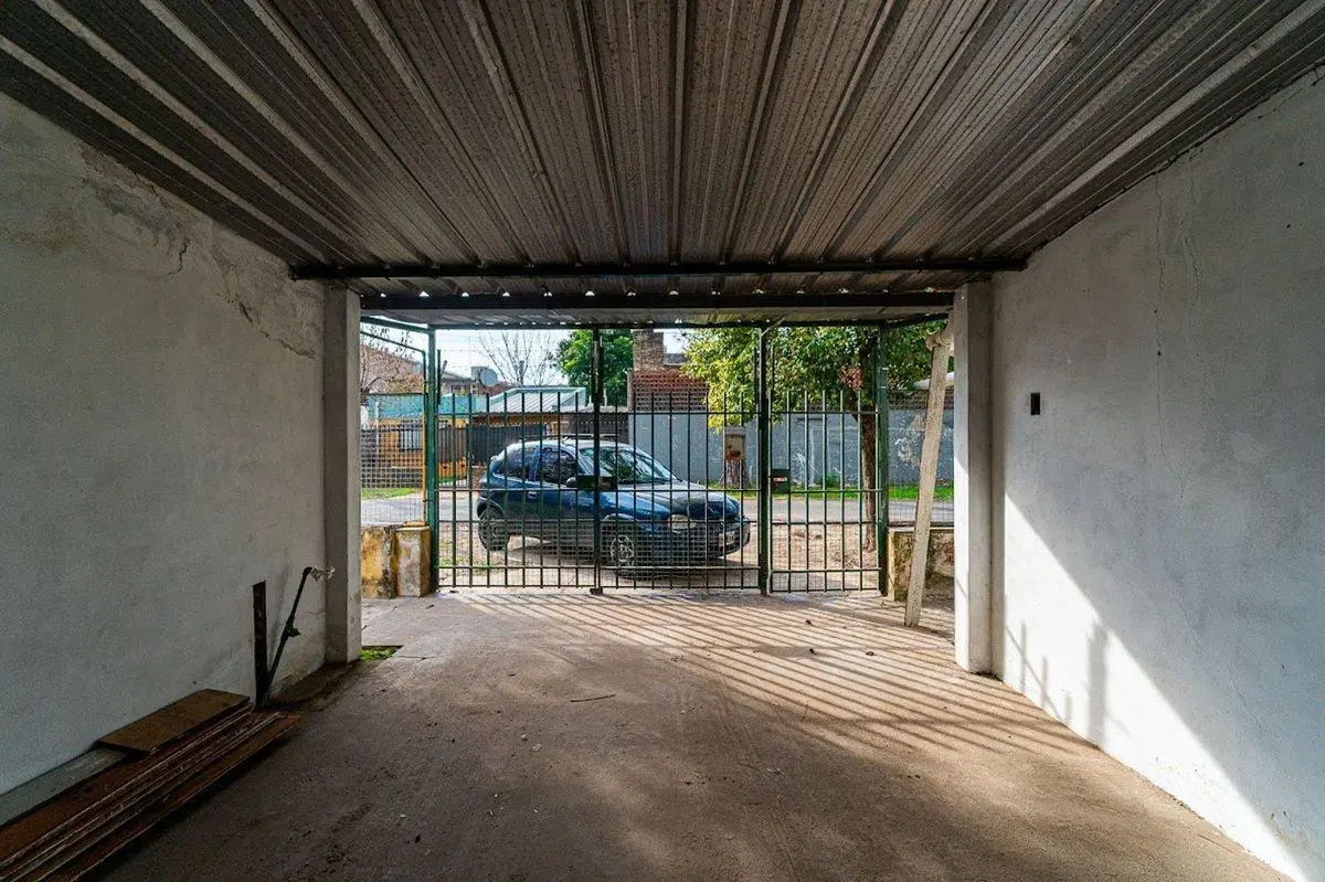 Casa en Venta en Rosario con cochera 3